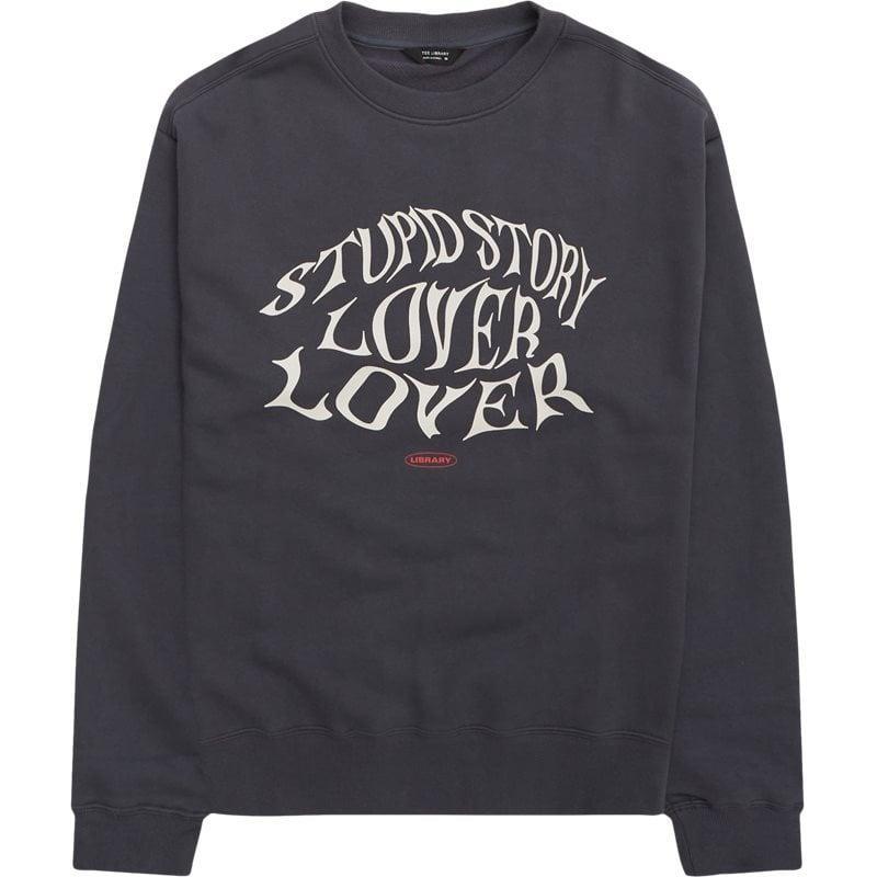 Stupid Story Lover Sweatshirt i Charcoal - Komfortabel Stil