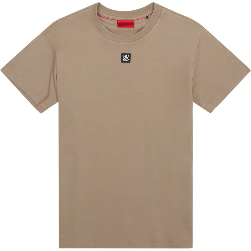 Hugo Dalile T-shirt – Minimalistisk Elegance til Hverdagen