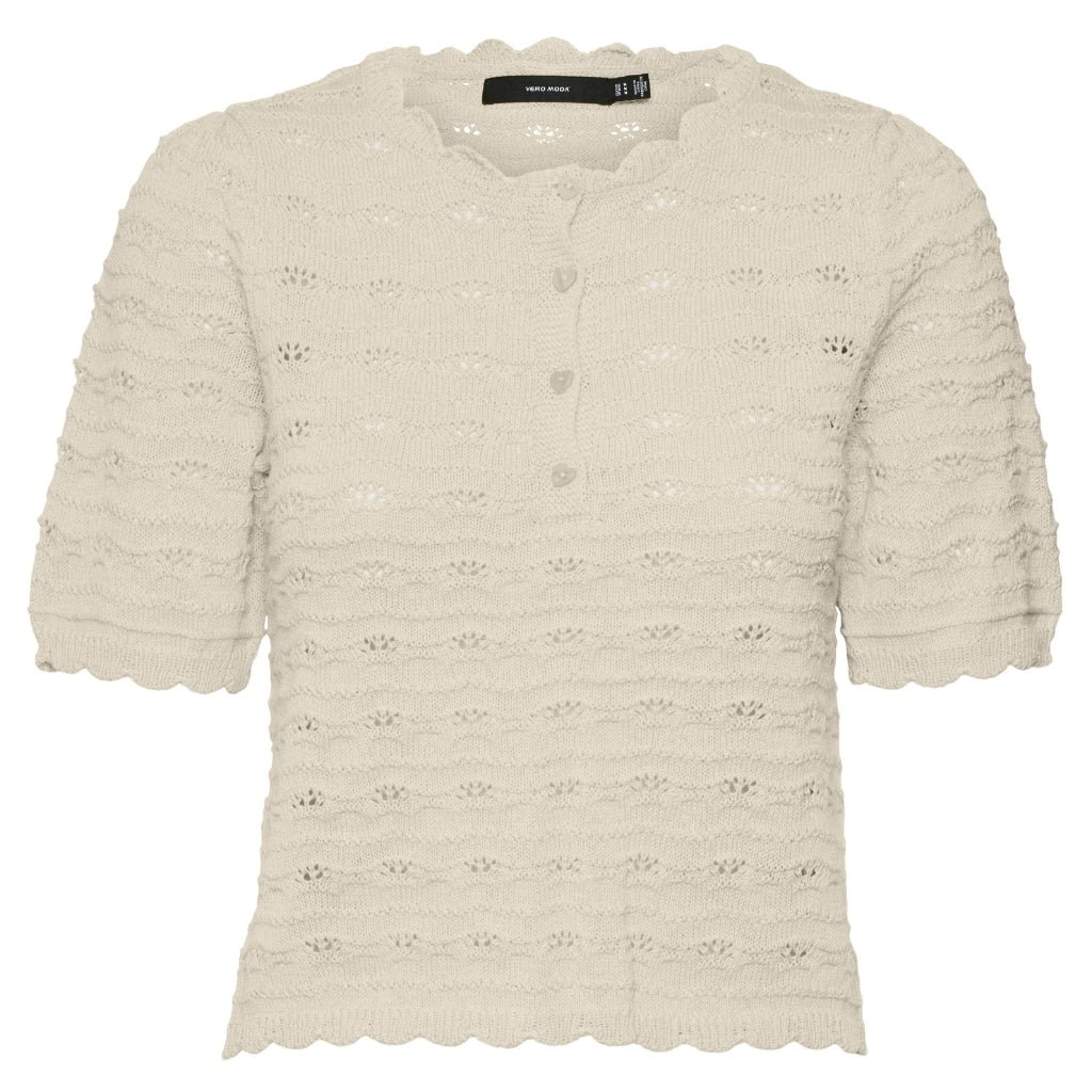 Elegant bluse med hulmønster fra VERO MODA - Udsalg!