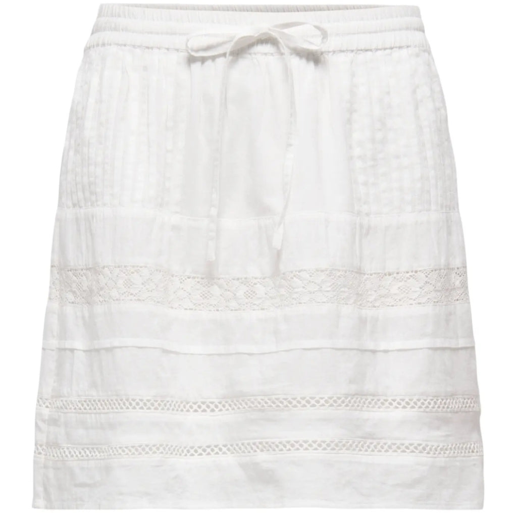 Elegant broderet nederdel fra Only - Cloud Dancer Fashion House