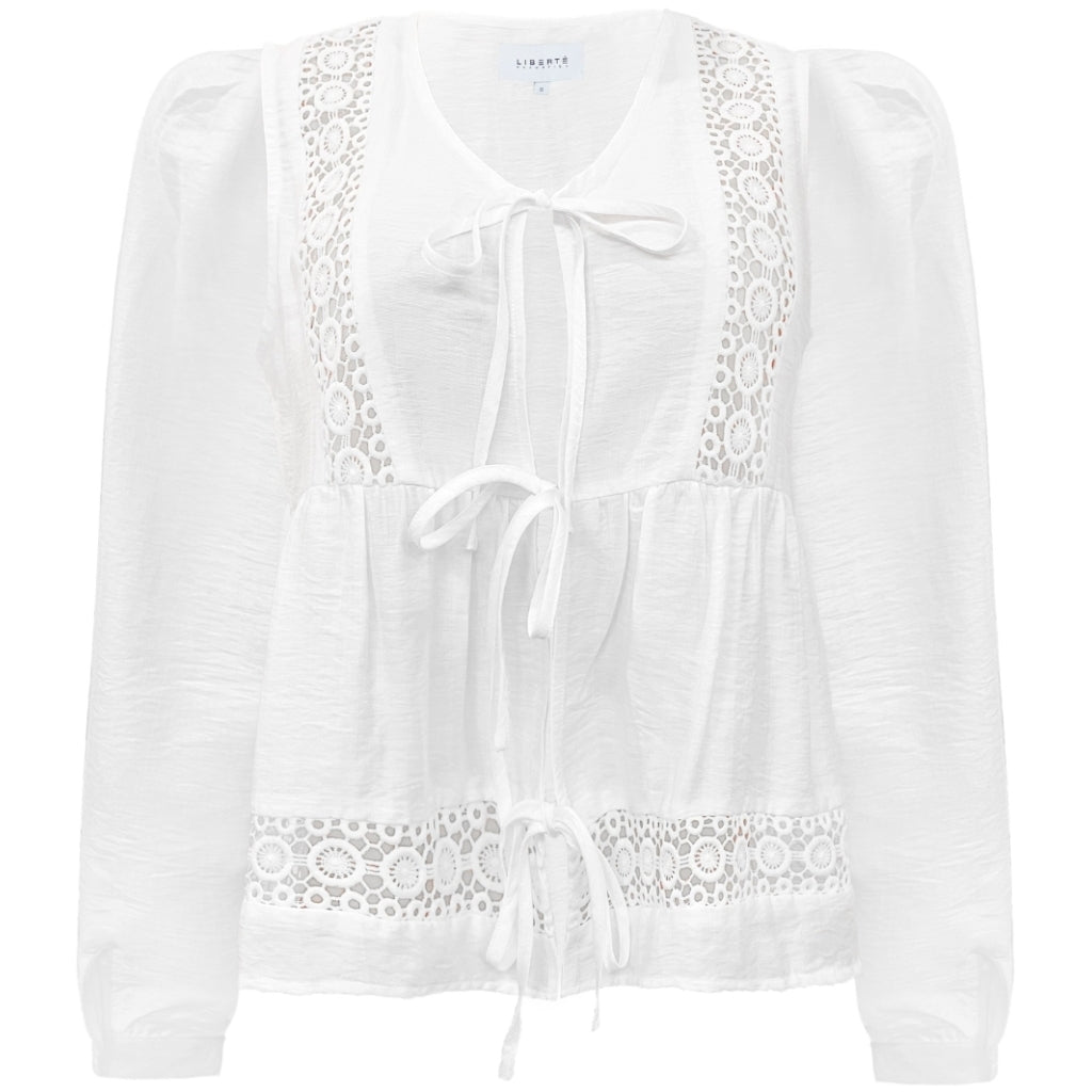 Elegant hvid bluse med blonde - perfekt til fest og hverdag