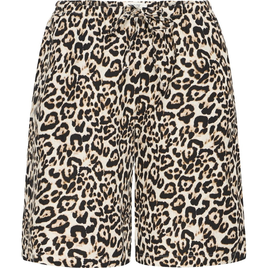 B.Young leopardmønstrede dame shorts - Sommerens hit!