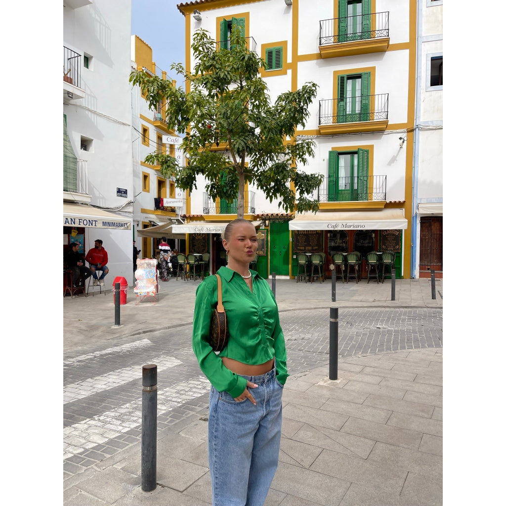 Barbara Kristoffersen BK128 bluse – Grøn elegance på udsalg