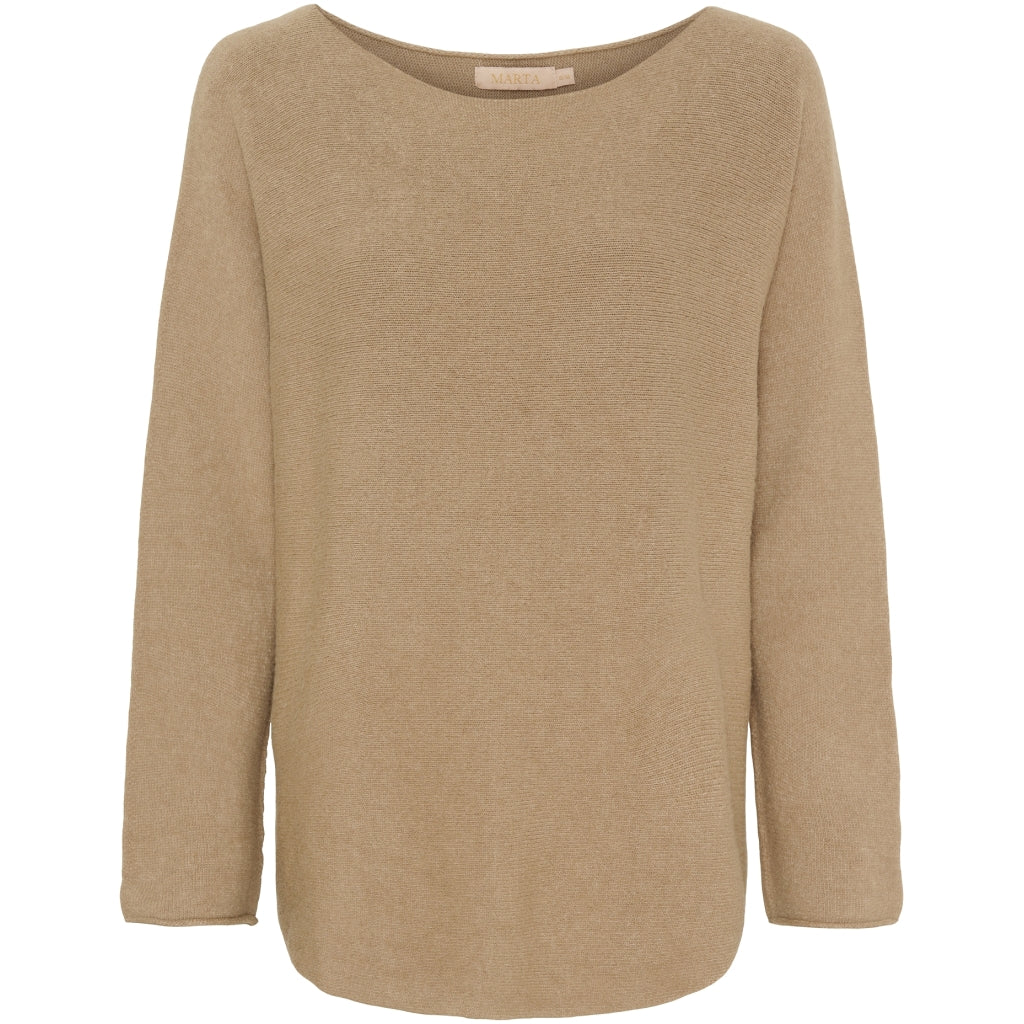 Elegant bådhals striktrøje i lys camel – Fantastisk tilbud!