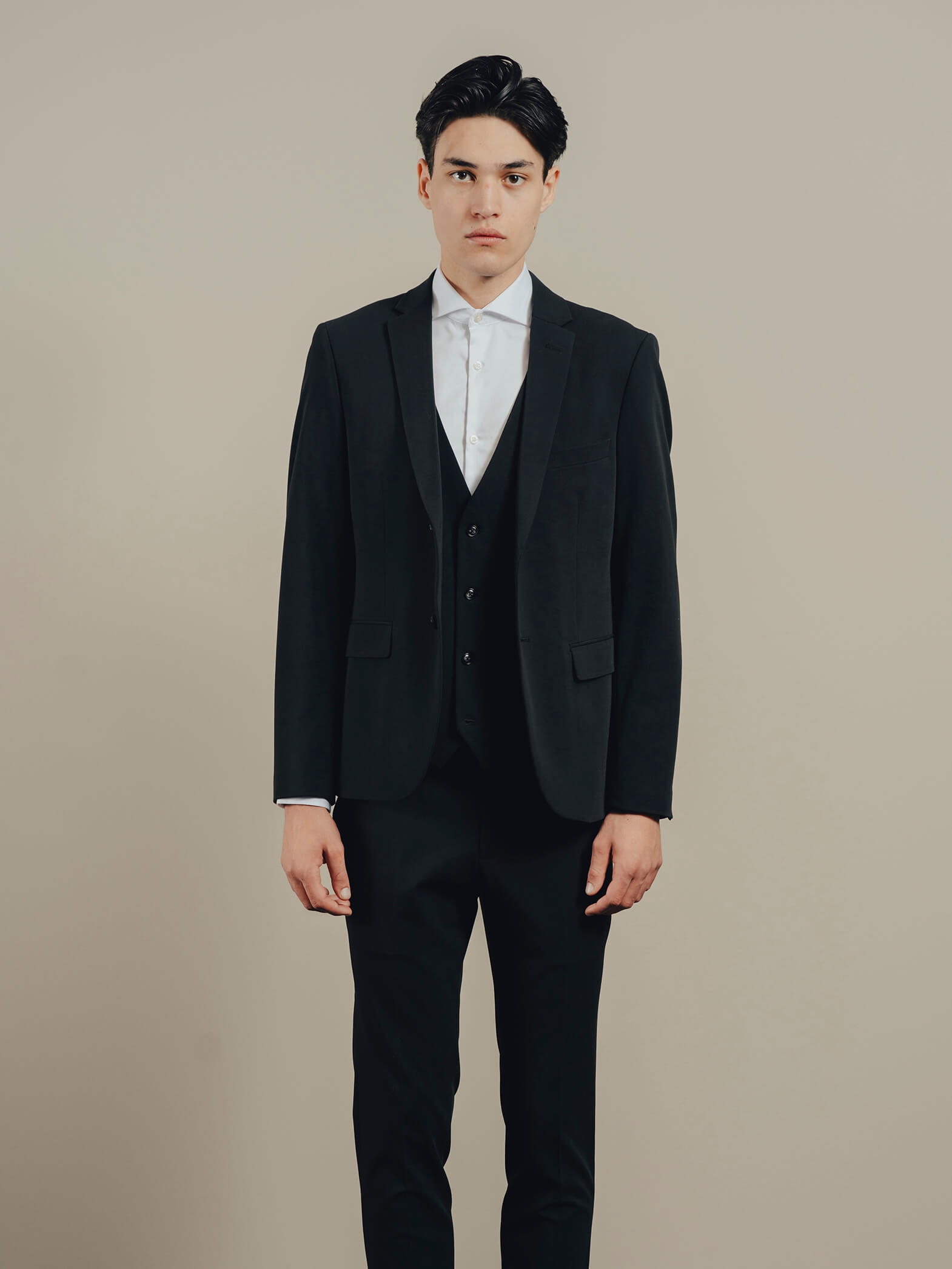 Genius Slim Fit Sort Jakkesæt – Fantastisk Tilbud!
